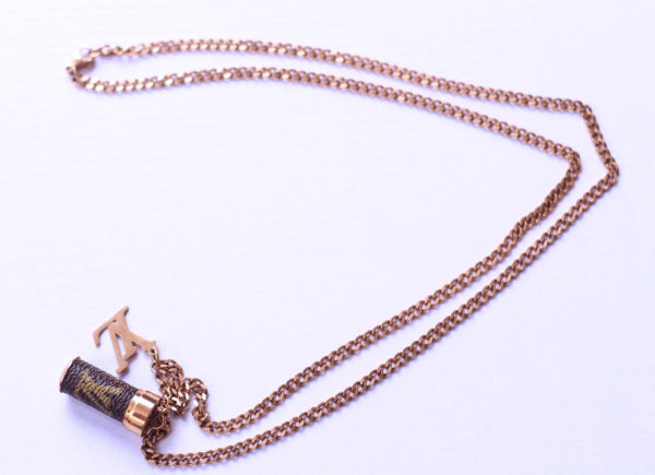 LOUIS VUITTON NECKLACE - GOLD